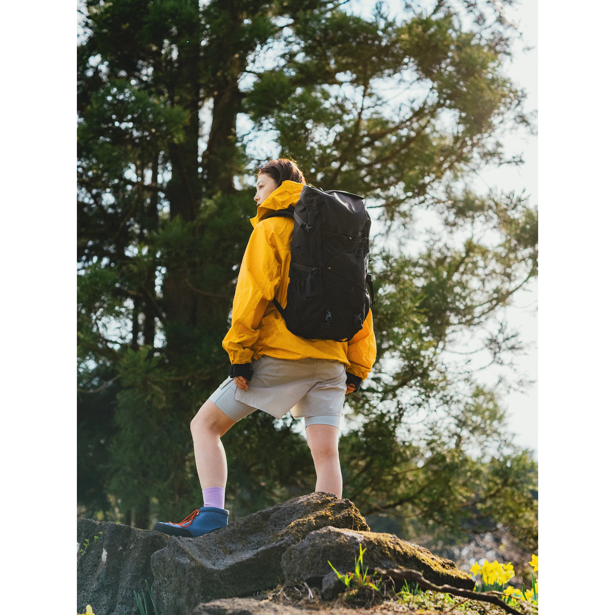 リュックサック、女性モデルのイメージ画像