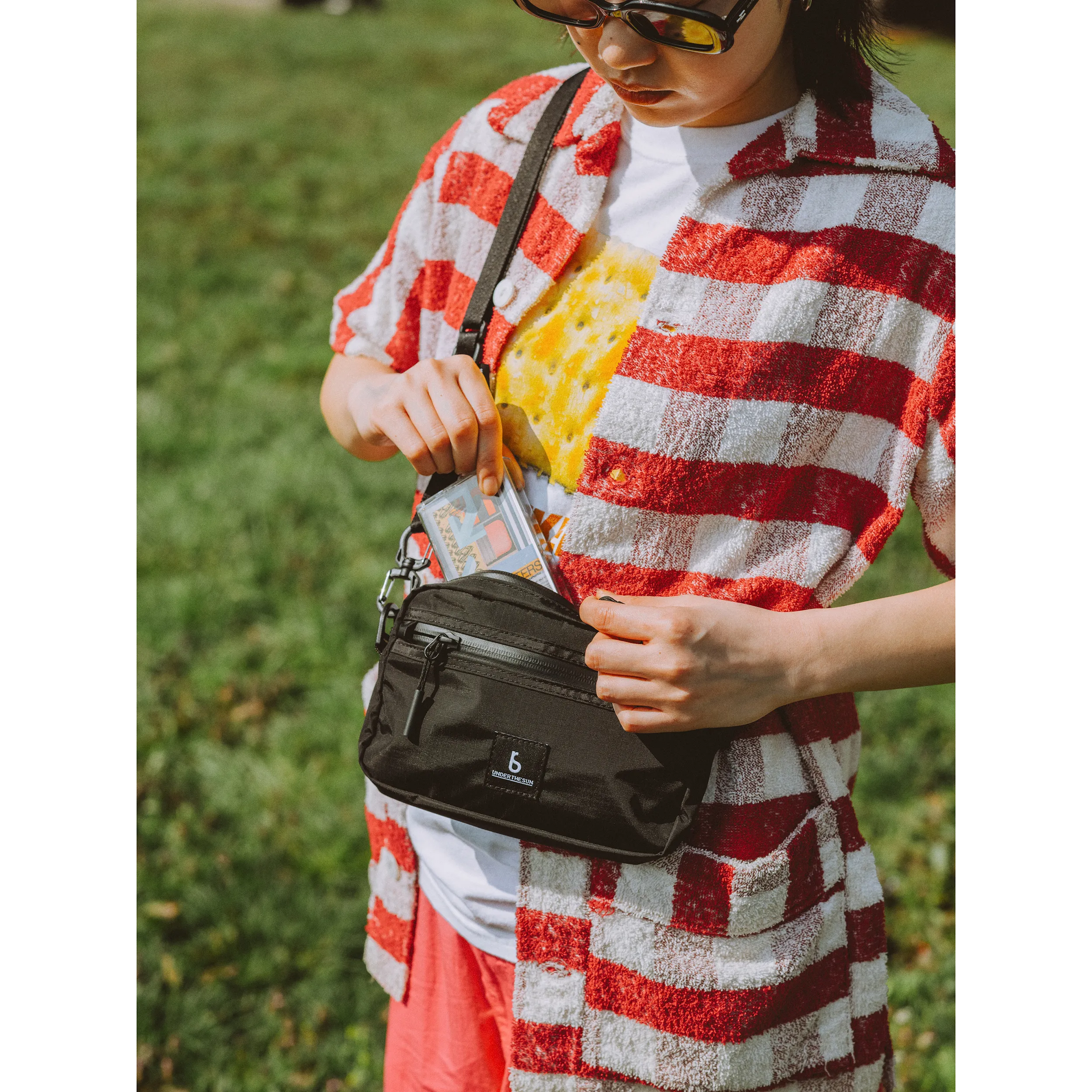 UNDERTHESUN ROLLWITHIT "2Way Pouch" 50119-00