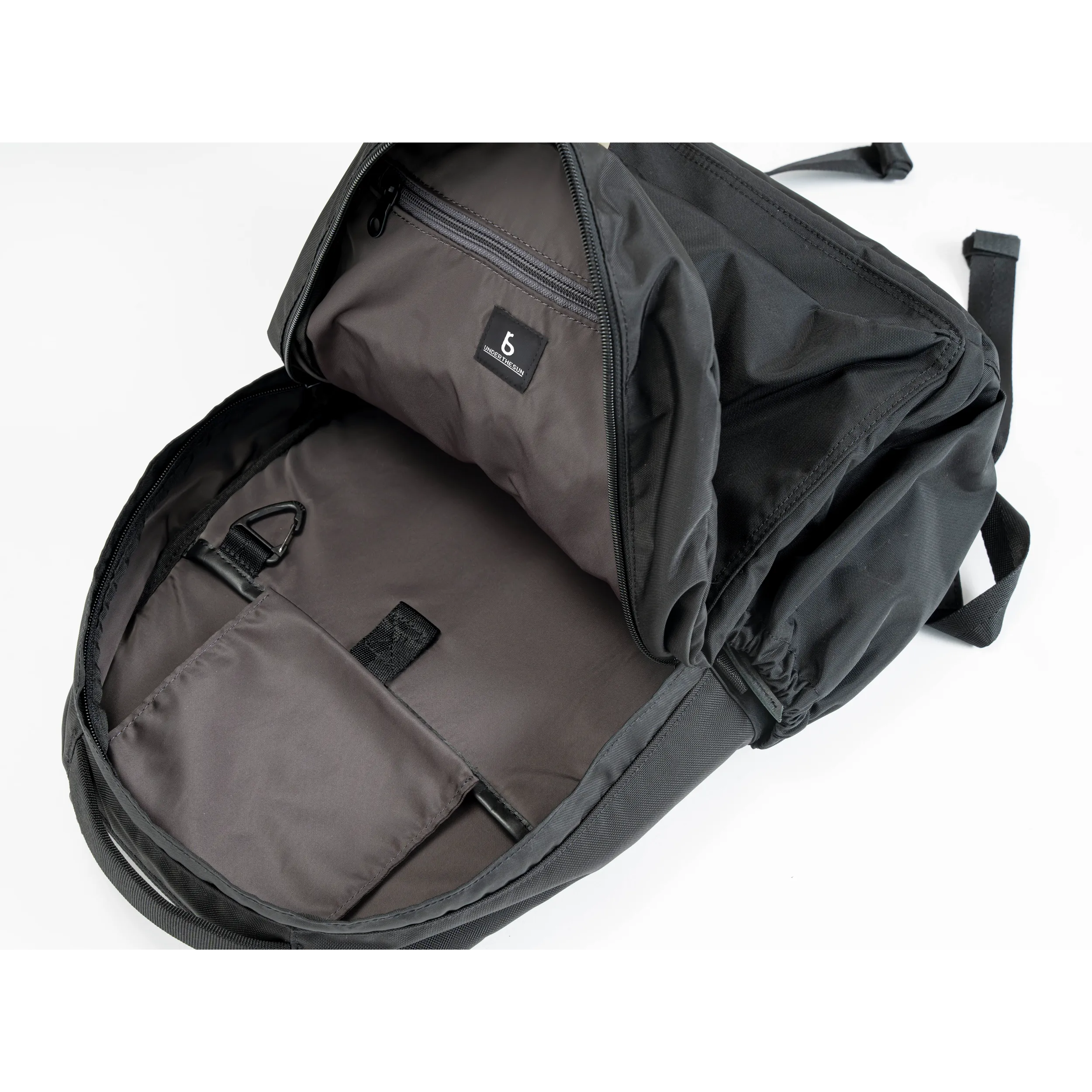 【完売御礼】次回入荷未定UNDERTHESUN Into ディパック 50143