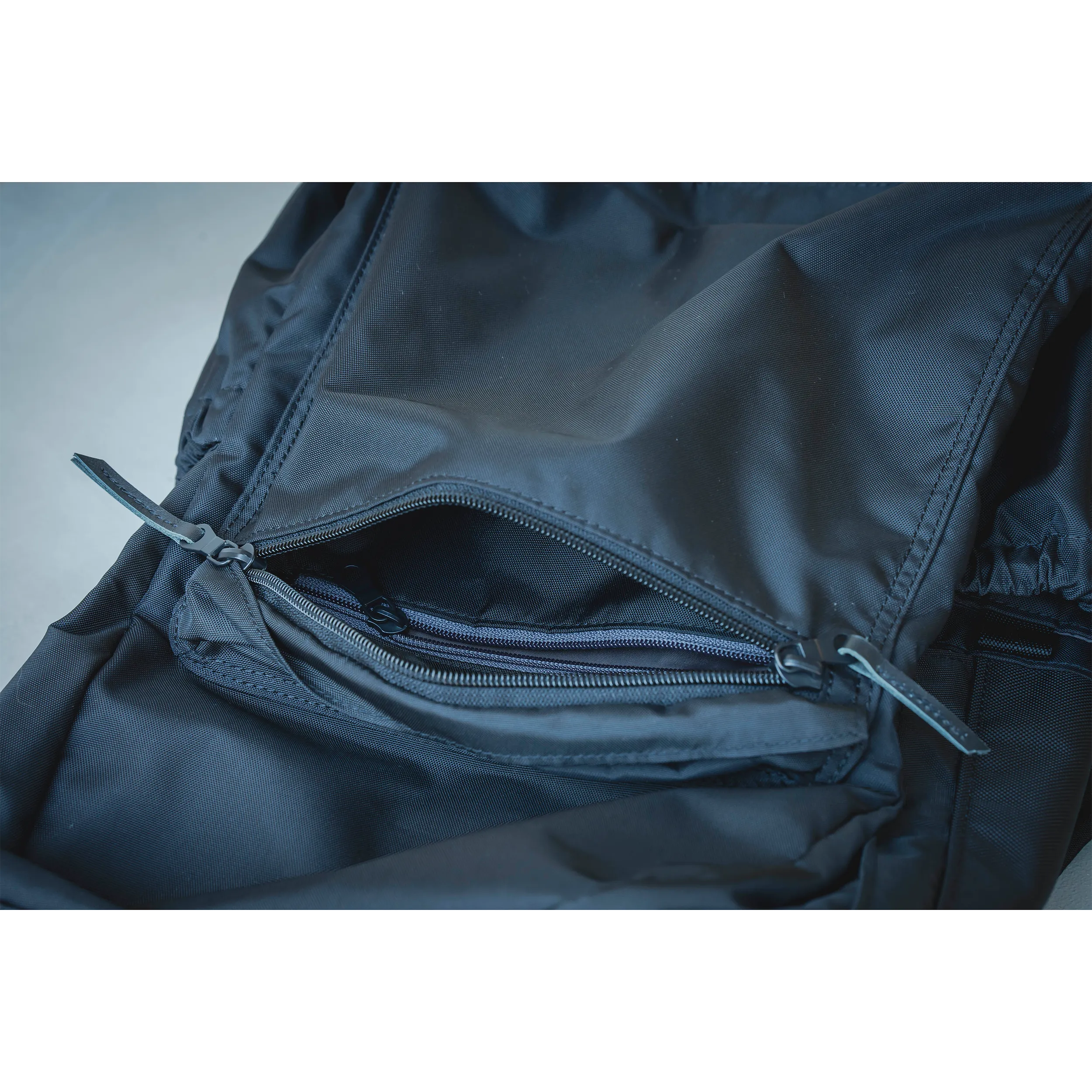 【完売御礼】次回入荷未定UNDERTHESUN Into ディパック 50143