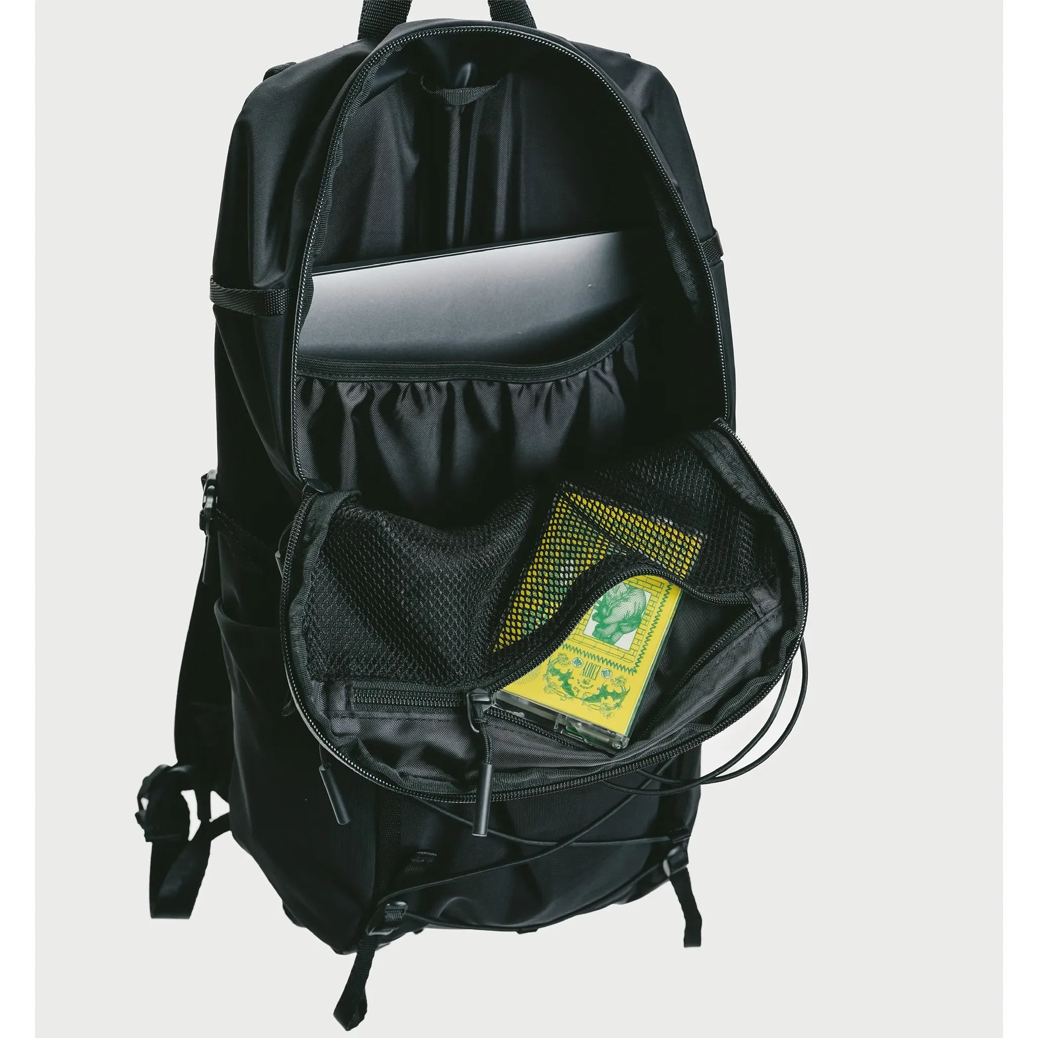 【11月4日先行受注開始(11月21日から順次出荷予定)】UNDERTHESUN ”ROOTS BR 15” Mini Rucksack 50202