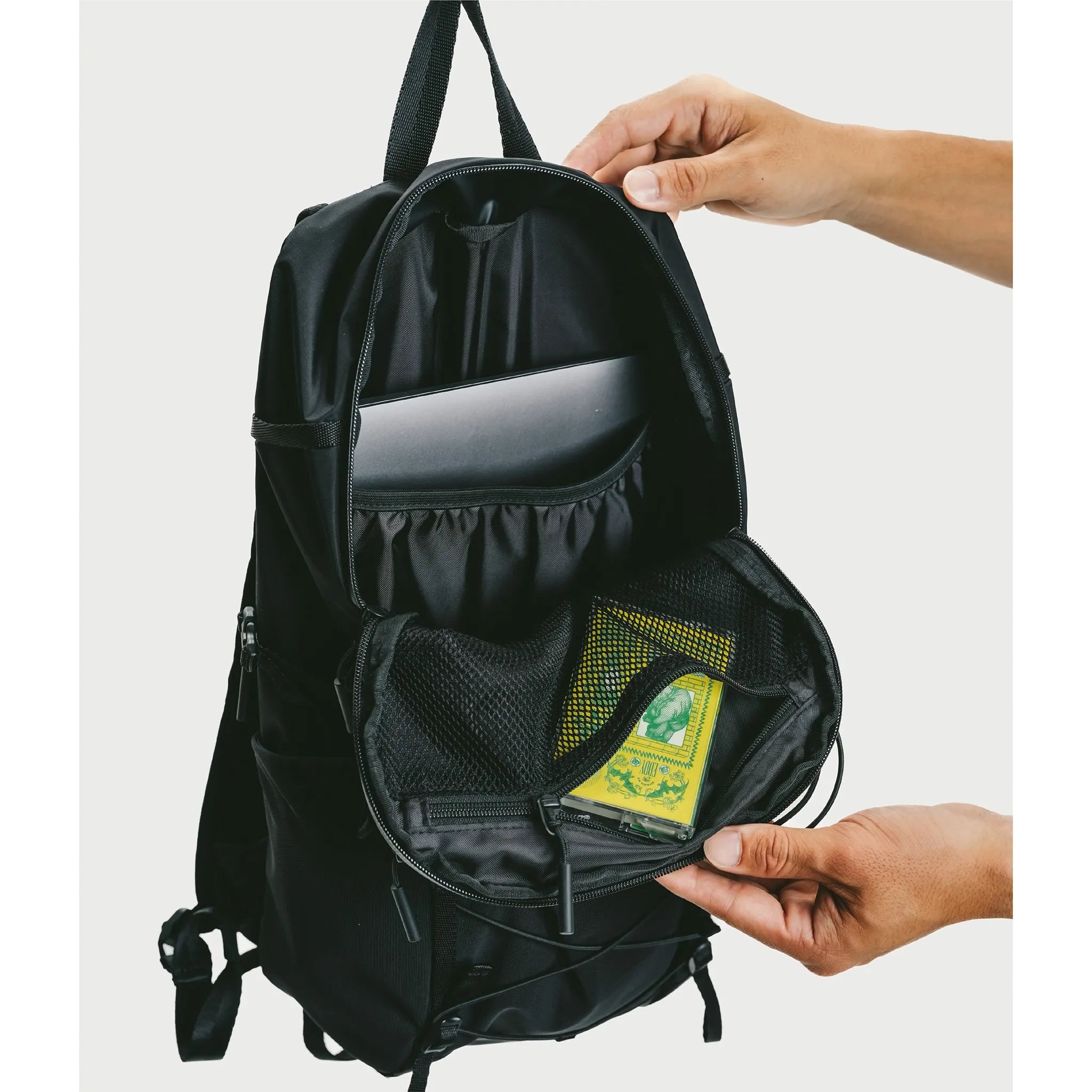 【11月4日先行受注開始(11月21日から順次出荷予定)】UNDERTHESUN ”ROOTS BR 15” Mini Rucksack 50202