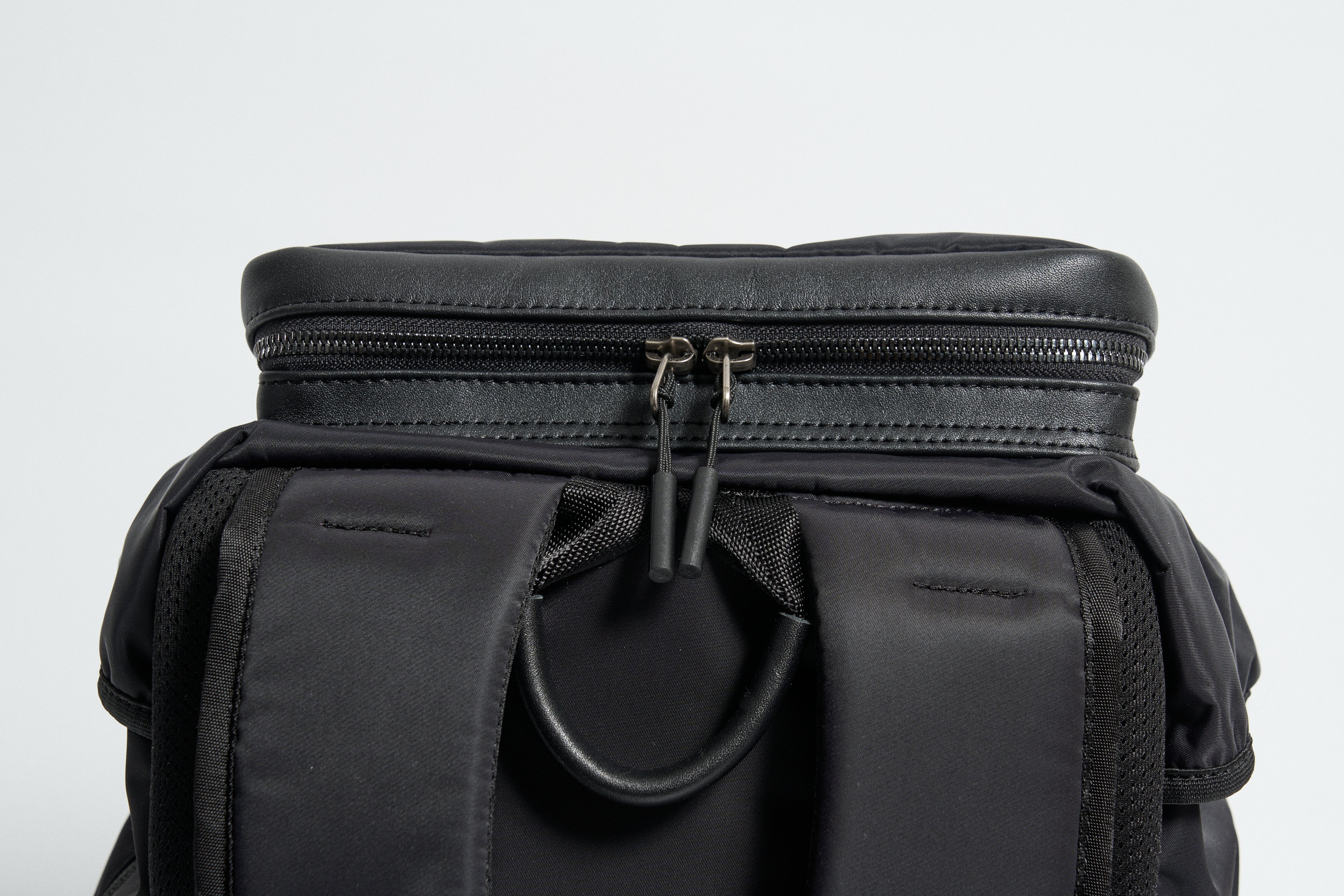 UNDERTHESUN TOTHECORE "2P Flap Backpack" 50122-00